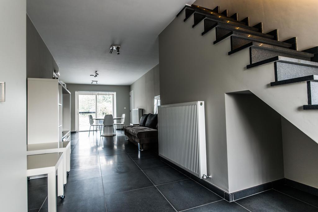 Vakantiewoningen De Jud Maasmechelen Zimmer foto